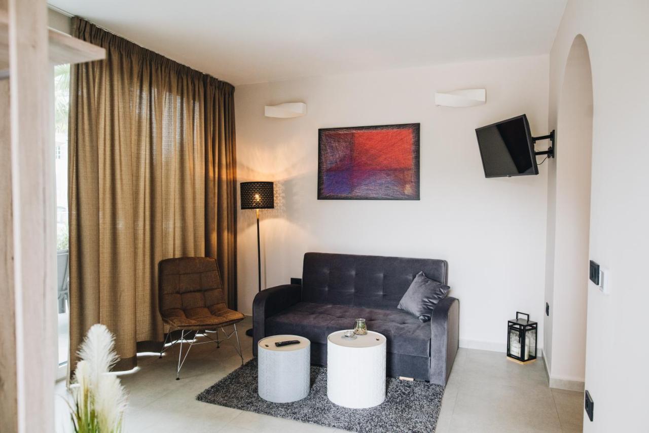 Stay In The Very Heart Of Porec - 50M To The Beach Exterior foto