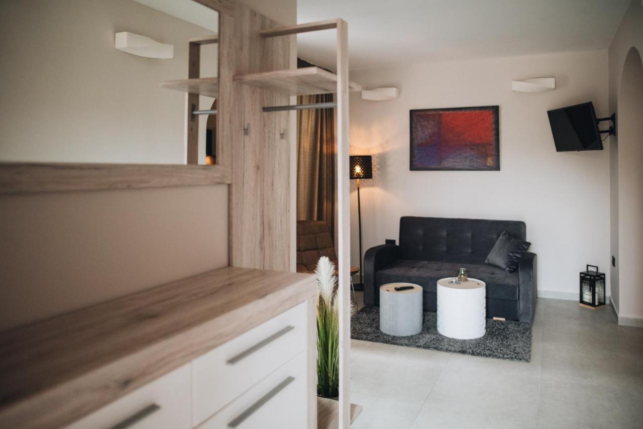 Stay In The Very Heart Of Porec - 50M To The Beach Exterior foto